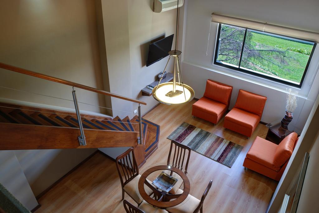 One-Bedroom King Suite - Non-Smoking